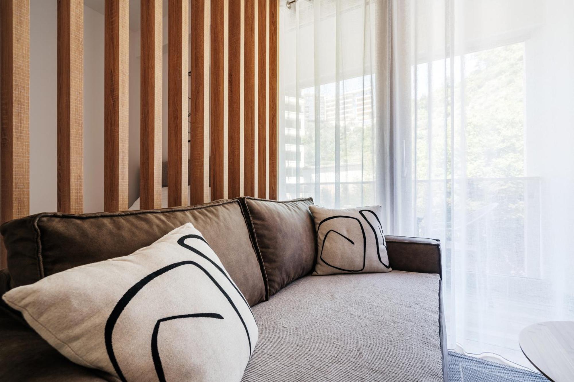 Aura Tower Aparments By In Property Рафаиловичи Экстерьер фото