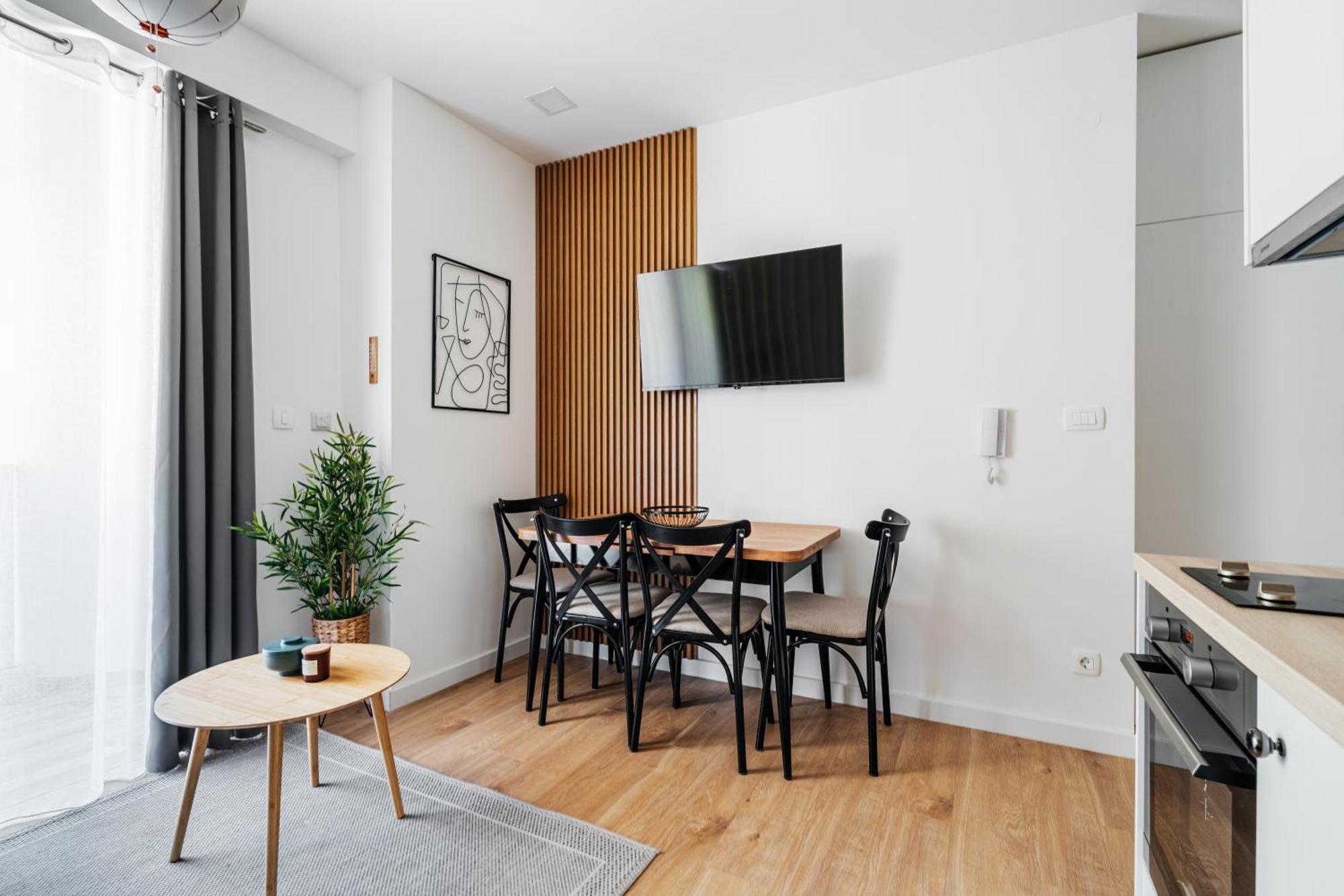 Aura Tower Aparments By In Property Рафаиловичи Экстерьер фото