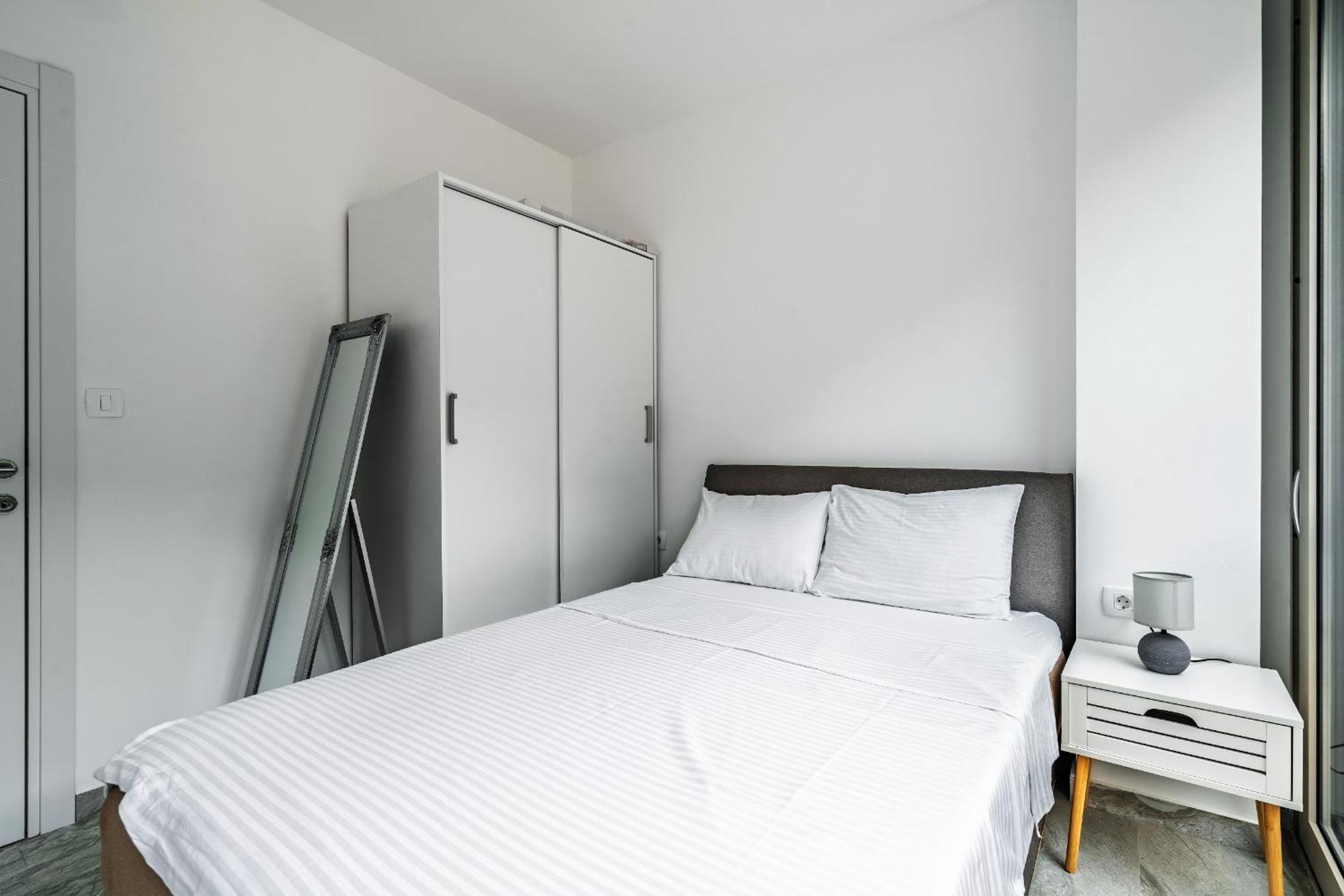 Aura Tower Aparments By In Property Рафаиловичи Экстерьер фото