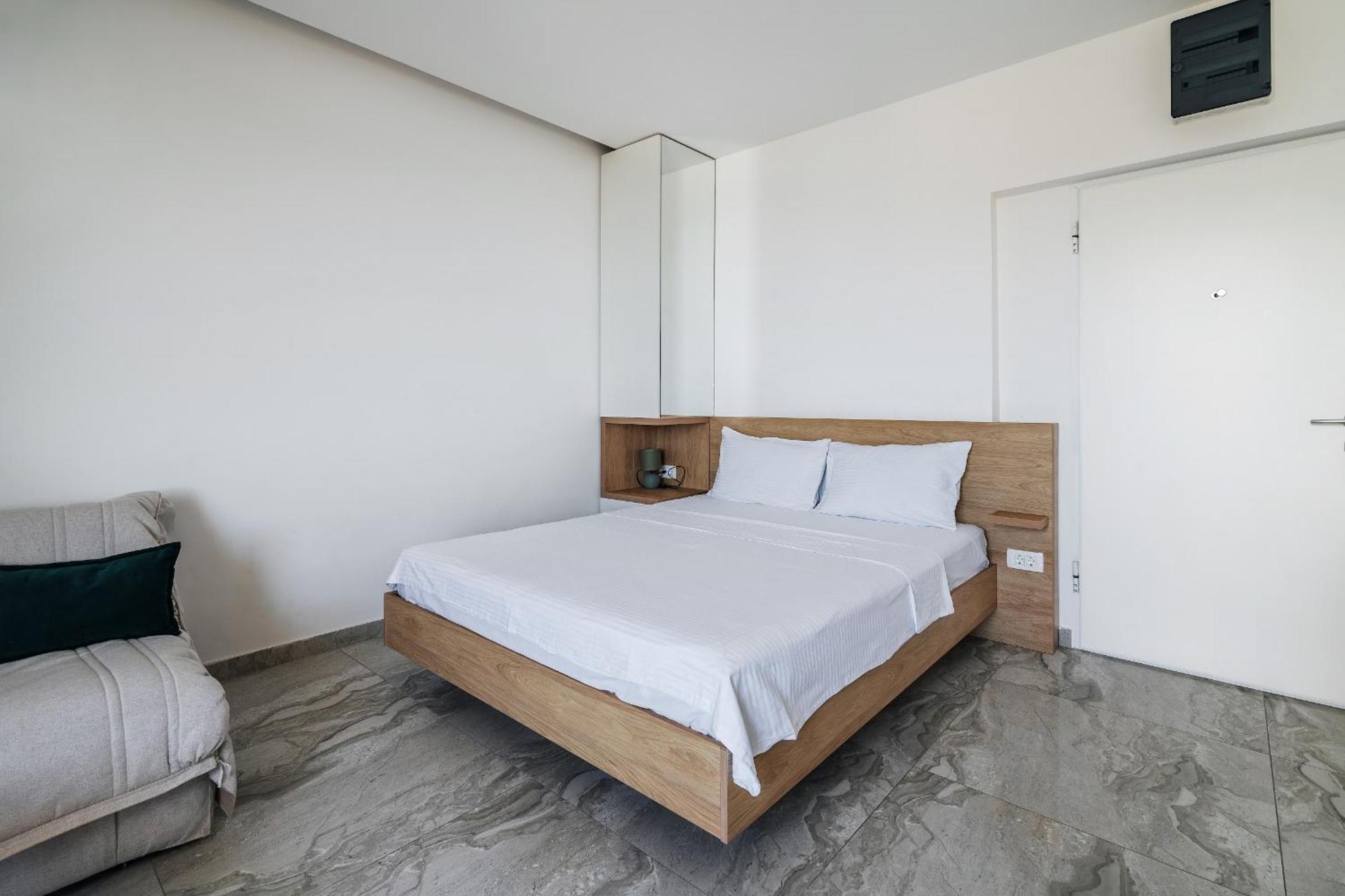 Aura Tower Aparments By In Property Рафаиловичи Экстерьер фото