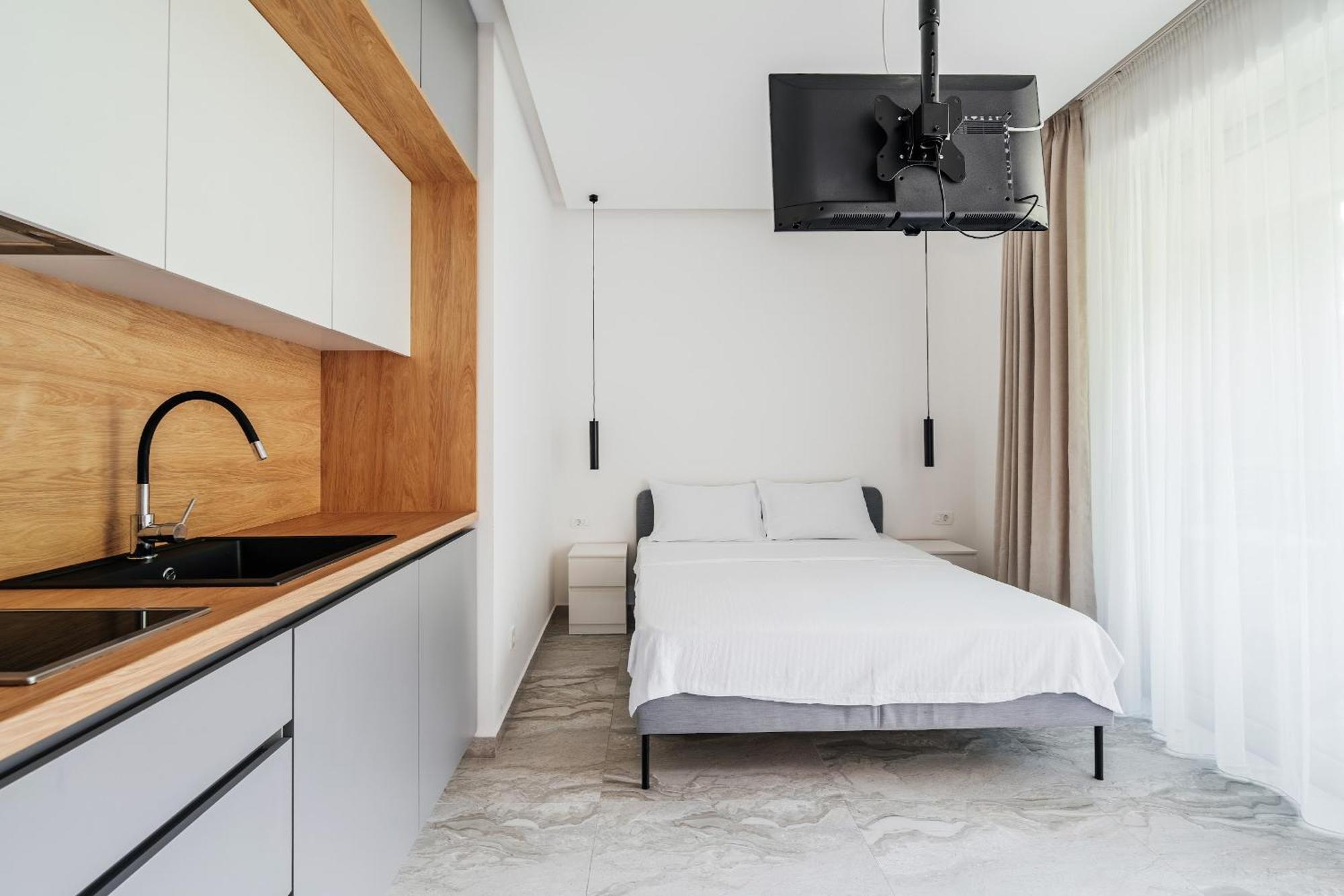 Aura Tower Aparments By In Property Рафаиловичи Экстерьер фото
